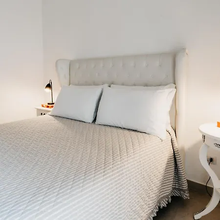 Konukevi Le Contrade Chiasso Cafaro Monopoli